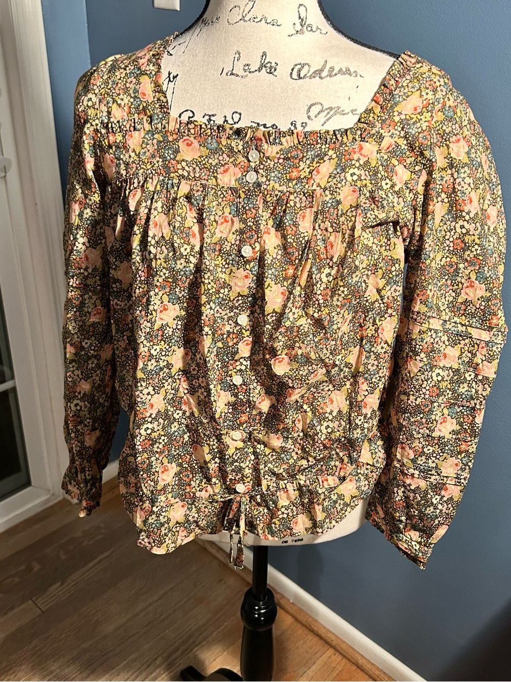 Trovata Birds of paradise Floral Smocked Square-Neck Peasant Top